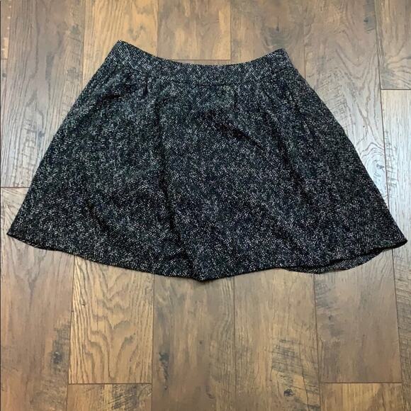 Anthropologie Corey Lynn Calter Black/White Ruffle Skorts - Picture 5 of 6